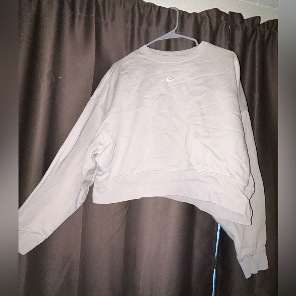 Nike Women's Light Gray Cropped Sweatshirt